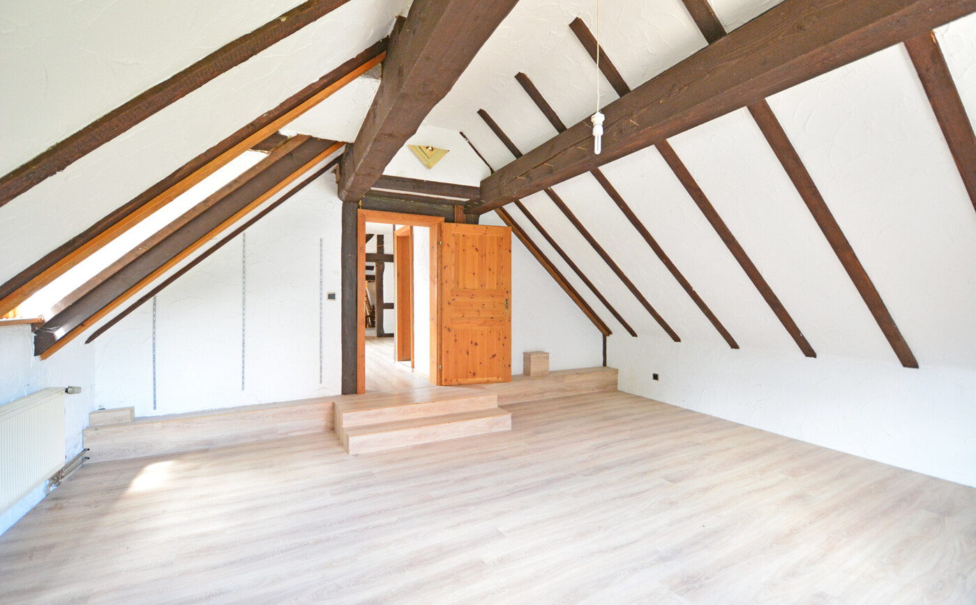 Schlafzimmer (2)