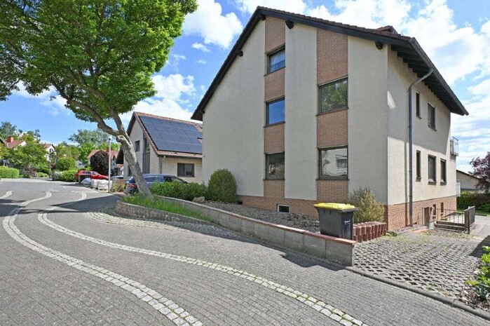 135-m²-Erdgeschosswohnung unterhalb documenta urbana an der Dönche