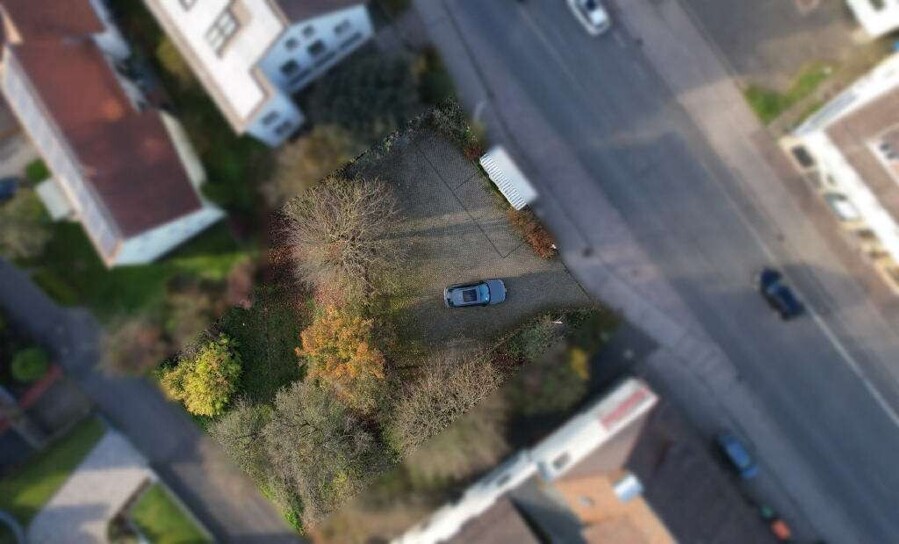 786 m² Baugrundstück, gut sichtbar und verkehrsgünstig gelegen