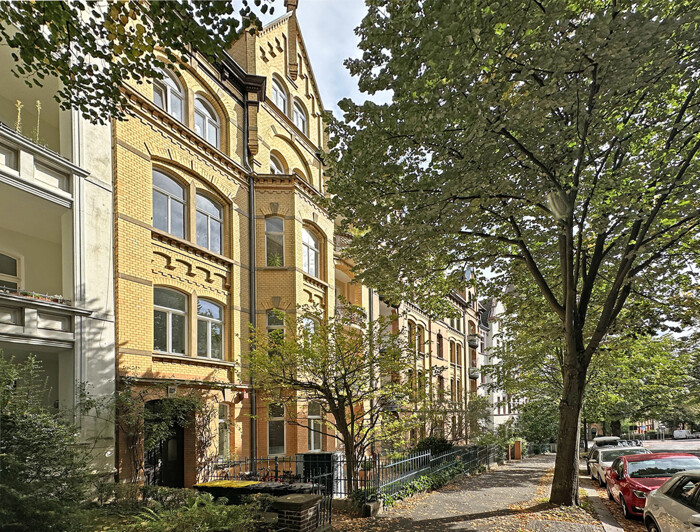 Charmante, großzügig geschnittene Altbauwohnung im Vorderen Westen