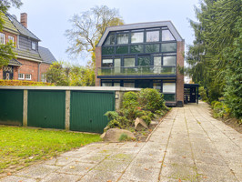 Gepflegtes Mehrfamilienhaus