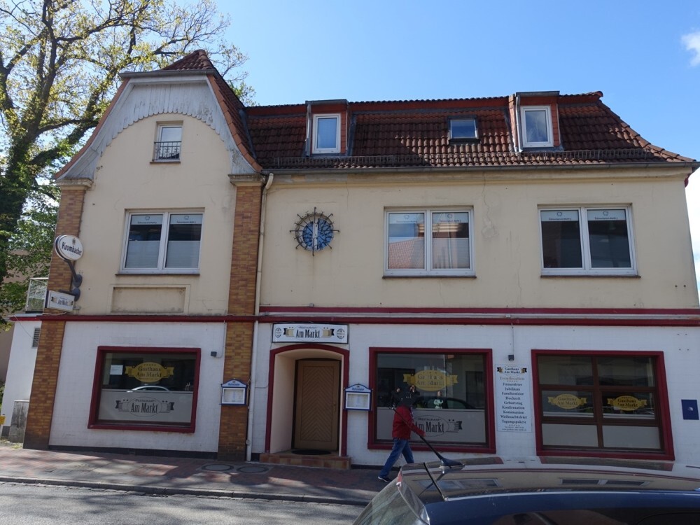 2-Zimmer-Dachgeschoss-Wohnung in Schwarz ... - Photo 4