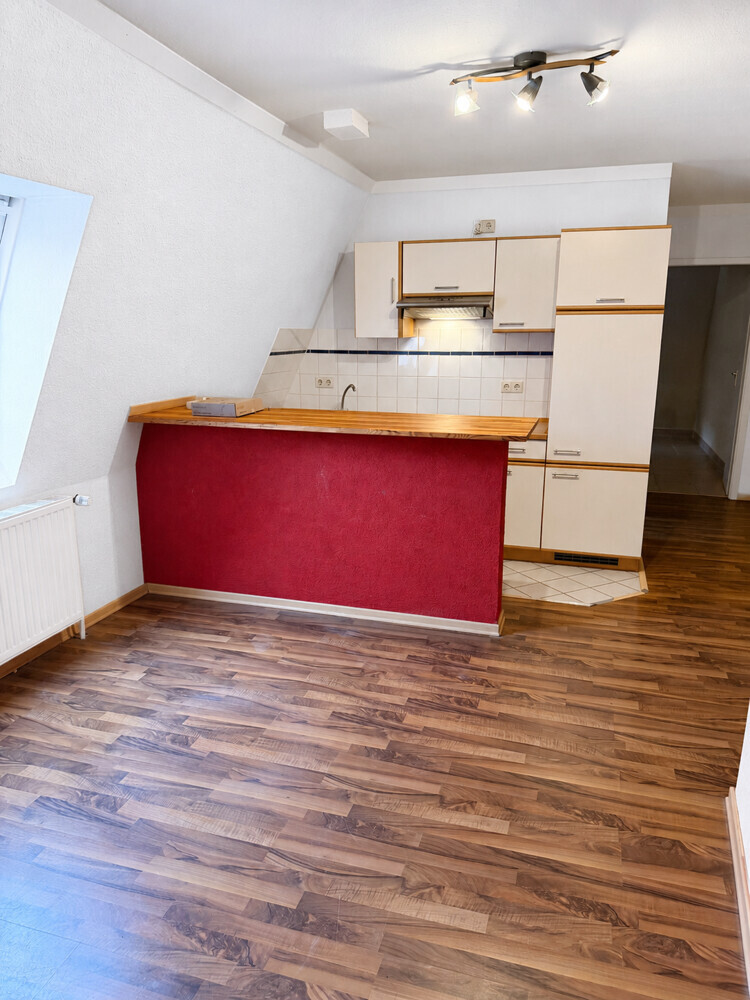 2-Zimmer-Dachgeschoss-Wohnung in Schwarz ... - Photo 2