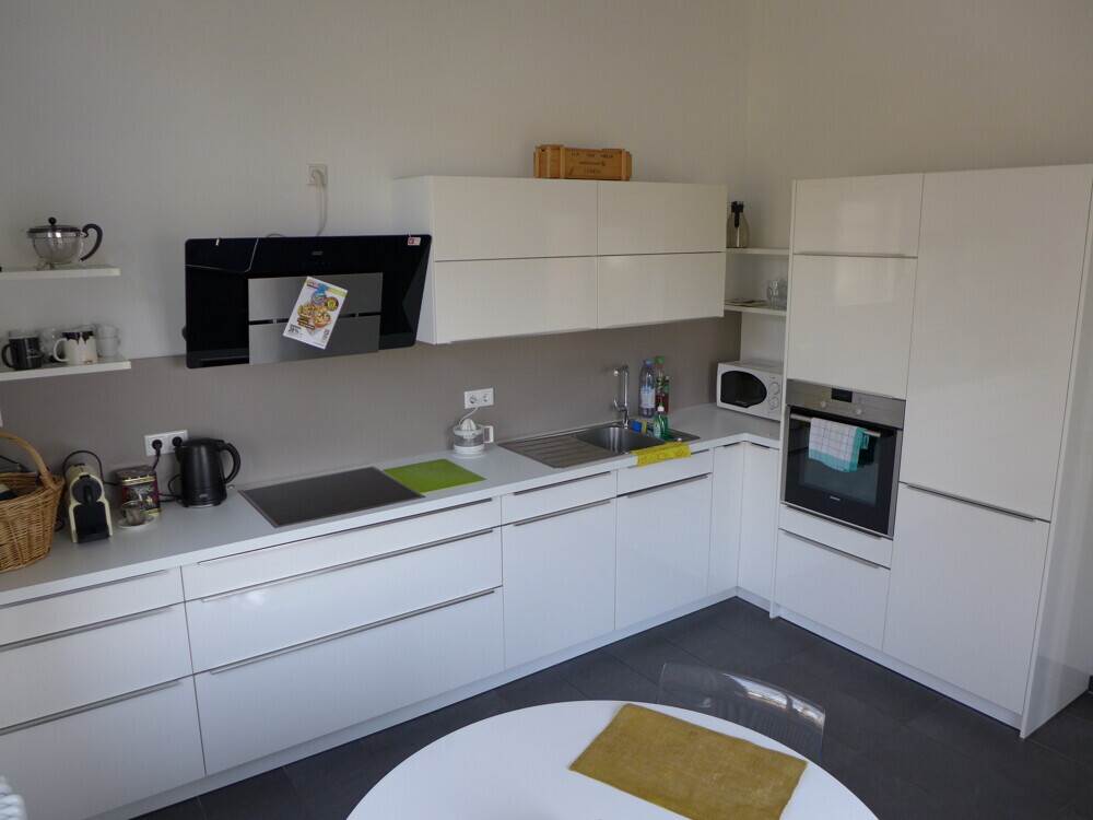 Schöne 6 Zimmer-Altbauwohnung mit Balkon ... - Photo 4