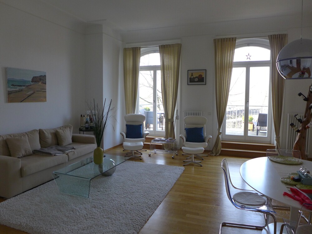 Schöne 6 Zimmer-Altbauwohnung mit Balkon ... - Photo 1