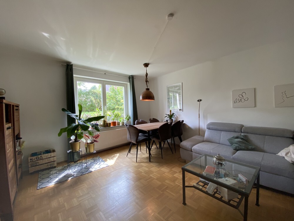 Lichtdurchflutete Wohnung mit Terrasse i ... - Foto 1