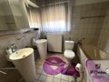 Bad mit Wanne und Dusche