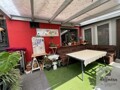 Überdachte Terrasse - mit KI aufgeräumt