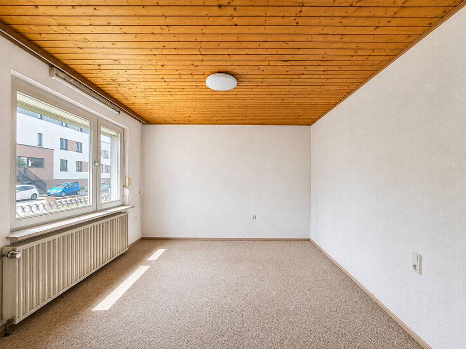 Büro EG