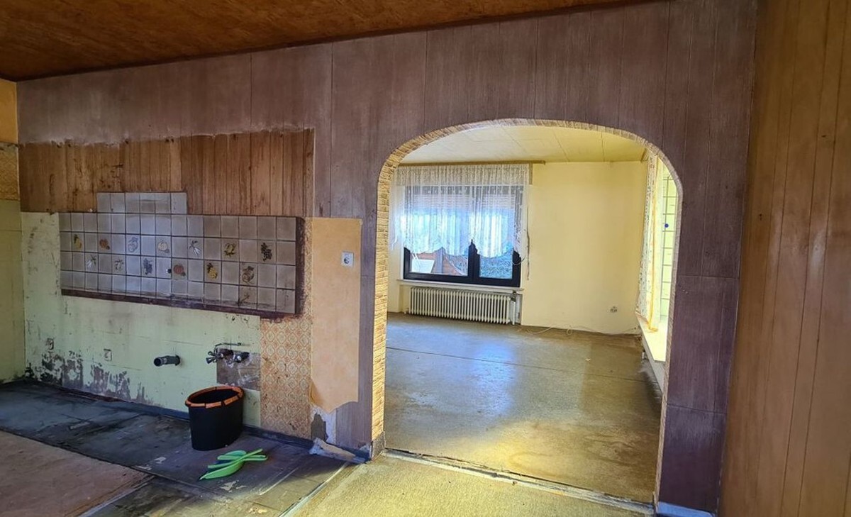 Küche und Wohnzimmer