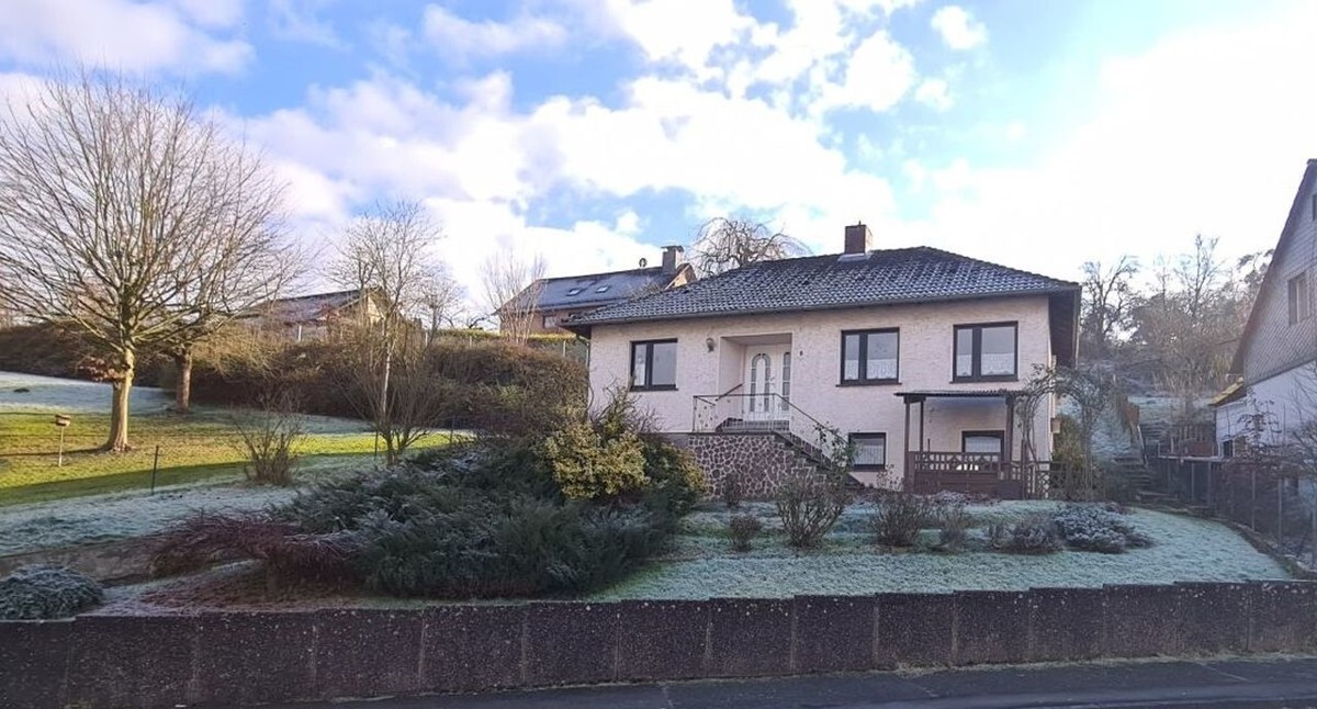 Haus und Vorgarten