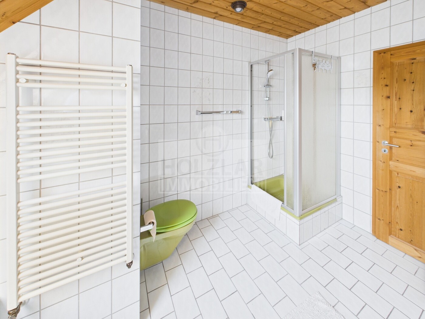 Bad mit Dusche& Wanne