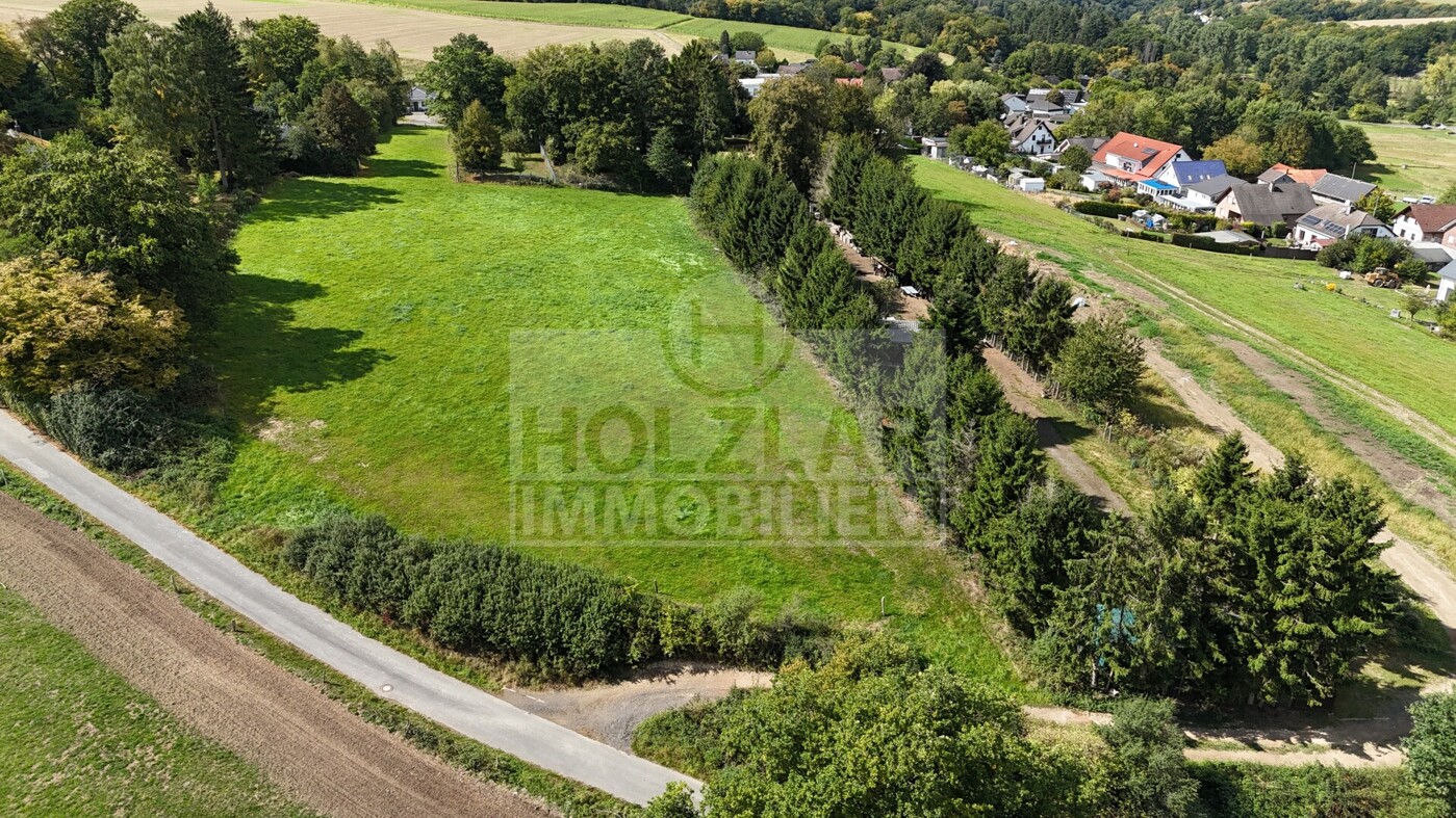 Grundstück