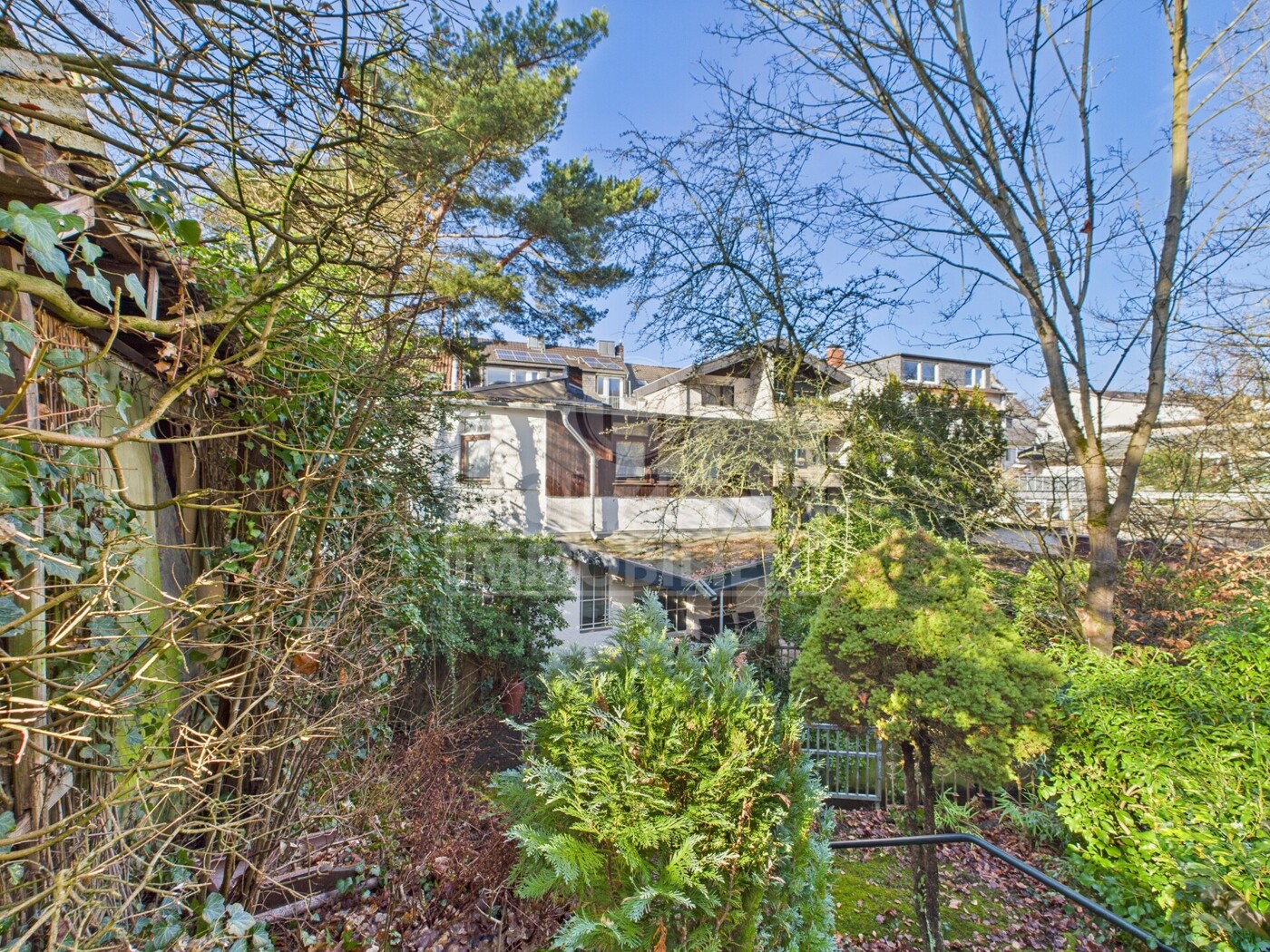 Grundstückrückseite