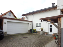 Ansicht Hinterhaus mit Garage