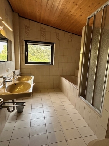 Ensuite-Badezimmer