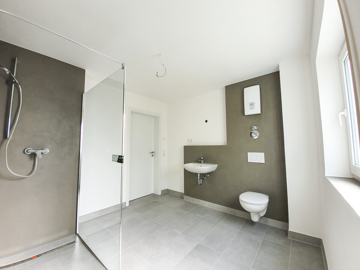 Gepflegte 3-Zimmer-Wohnung mit Stellplatz in Neuhausen ob Eck! - Photo 4