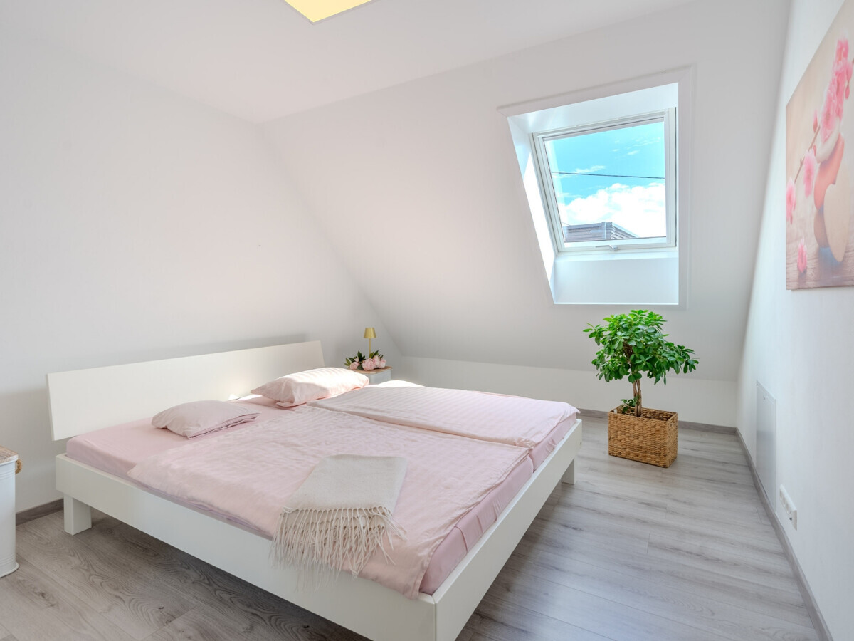 Maisonette-Wohnung mit Loggia und Garage in Neuhausen ob Eck! - Photo 3