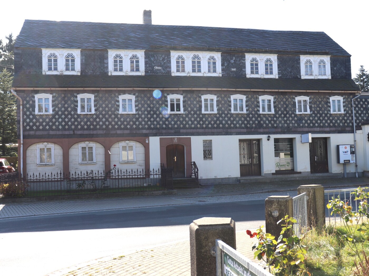 Straßenansicht