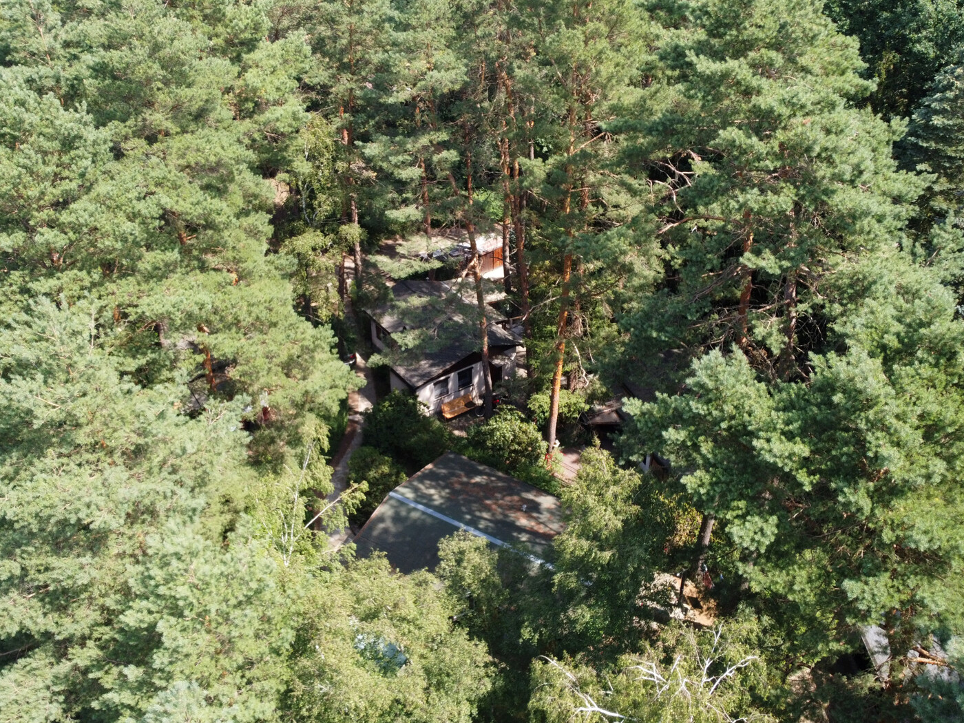 Luftaufnahme - Blick auf einen Bungalow