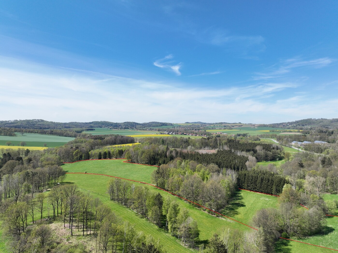 Luftaufnahme - Blick Richtung Westen (Teilstück mit Wald)