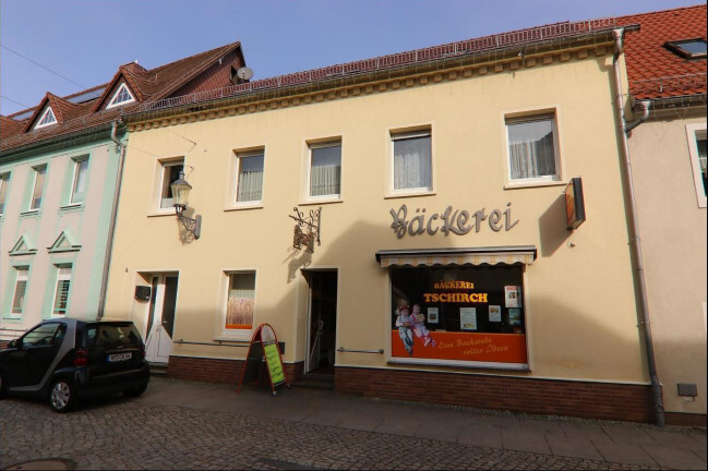 Straßenfront