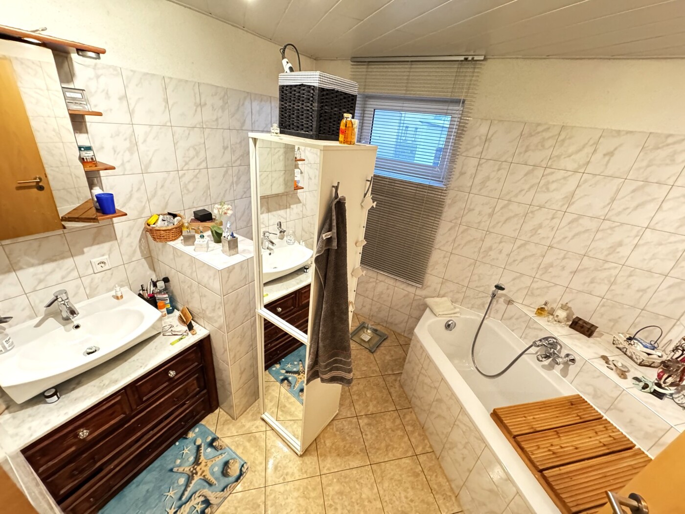 Badezimmer EG