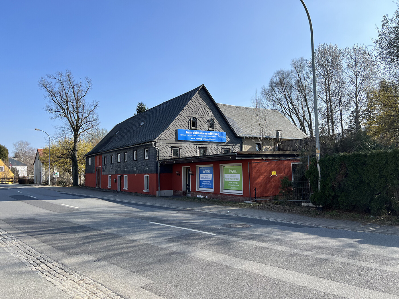 Straßenansicht