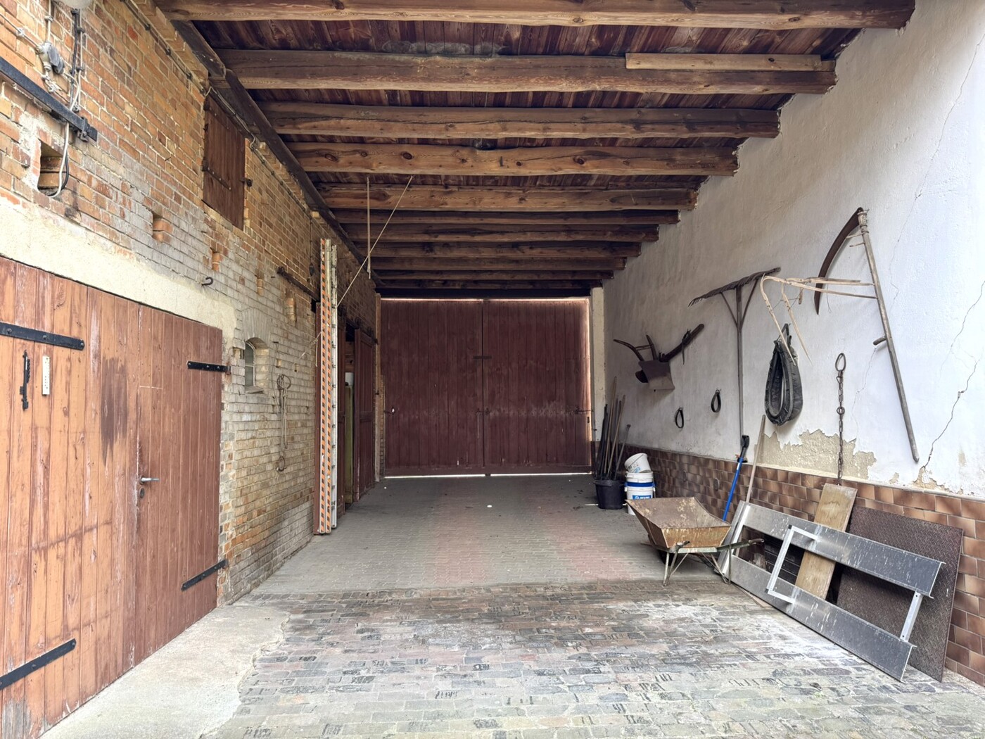 Hofdurchfahrt/Garage