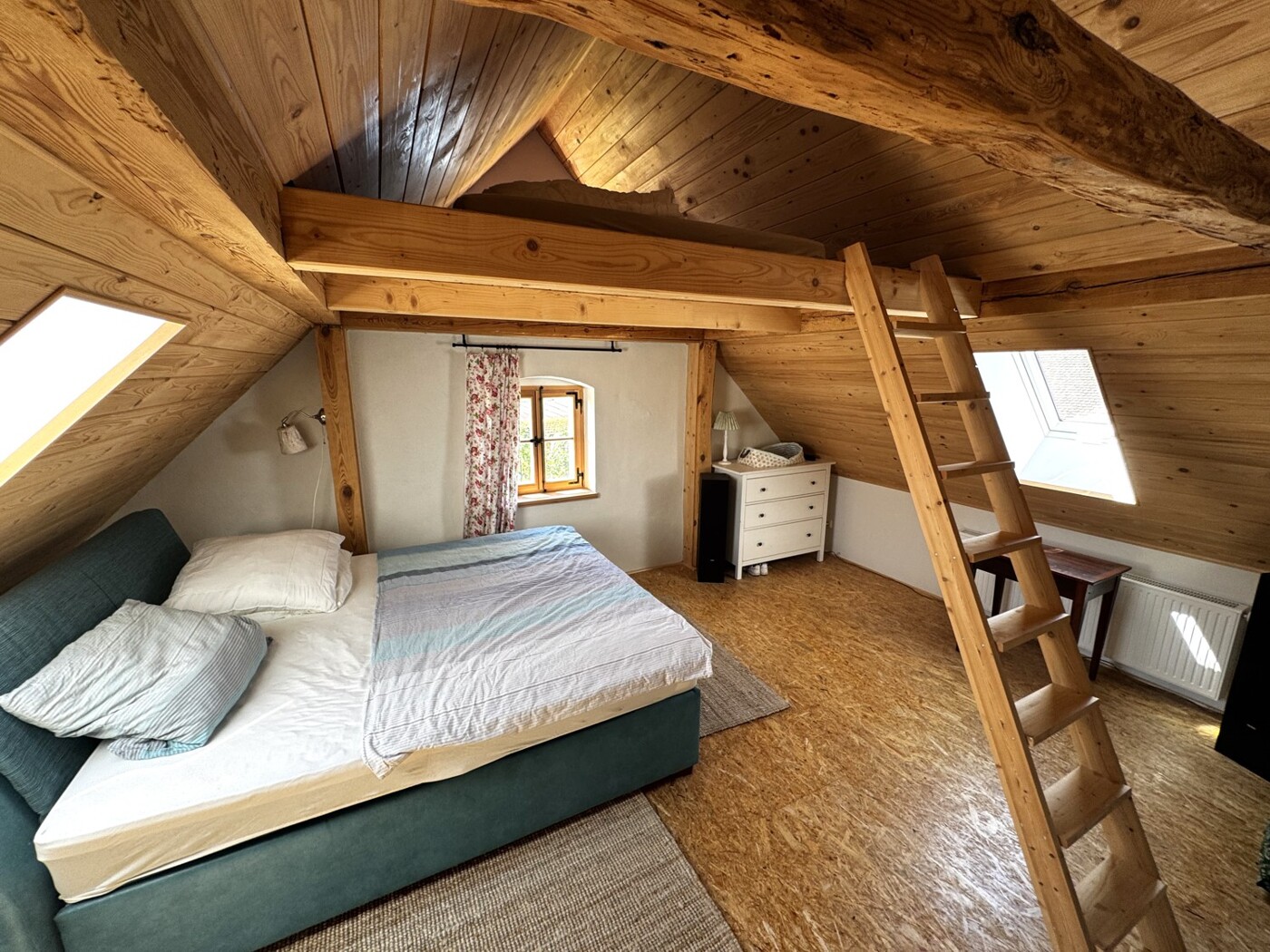 Schlafzimmer 2