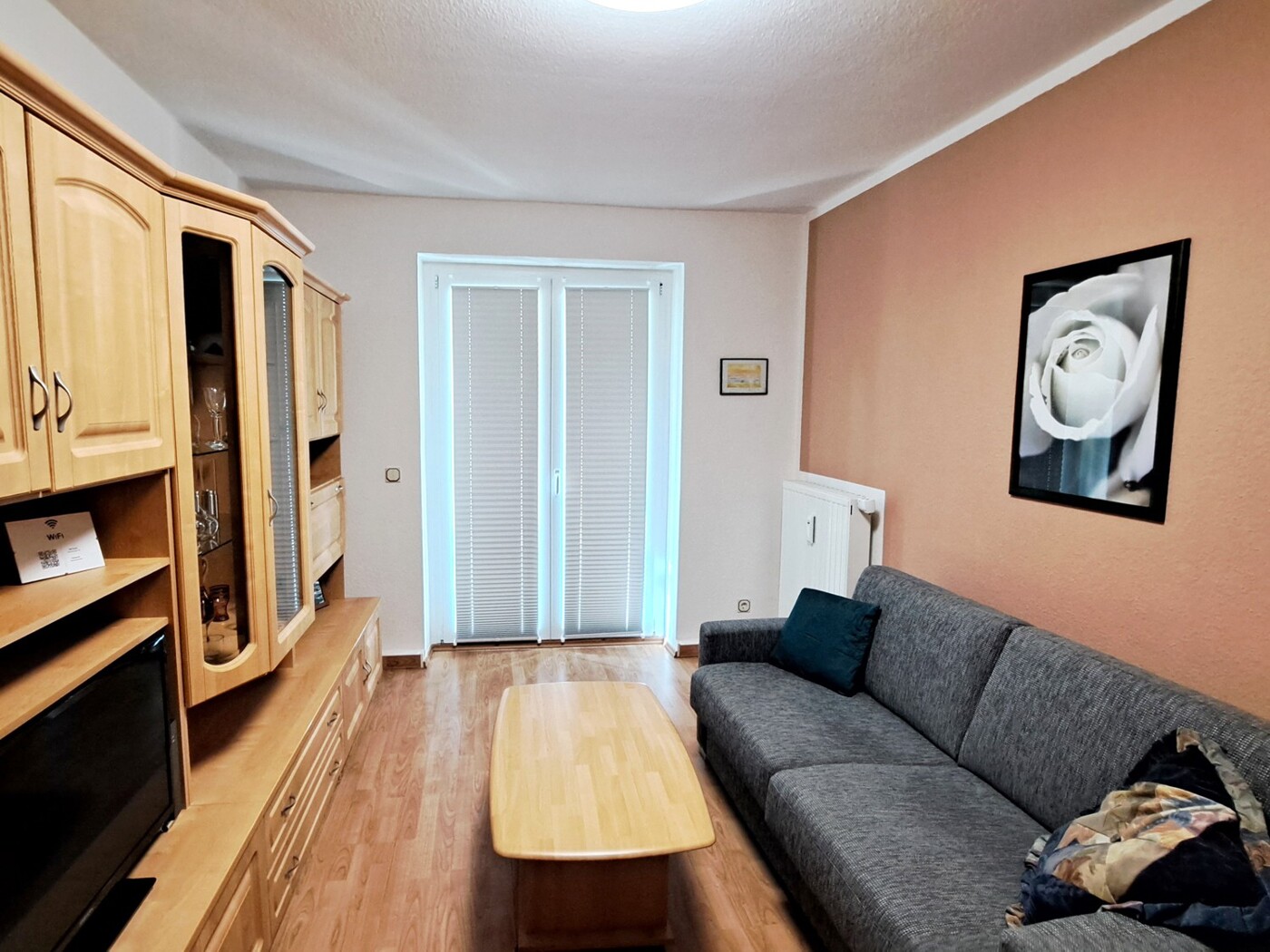 Wohn- und Schlafzimmer