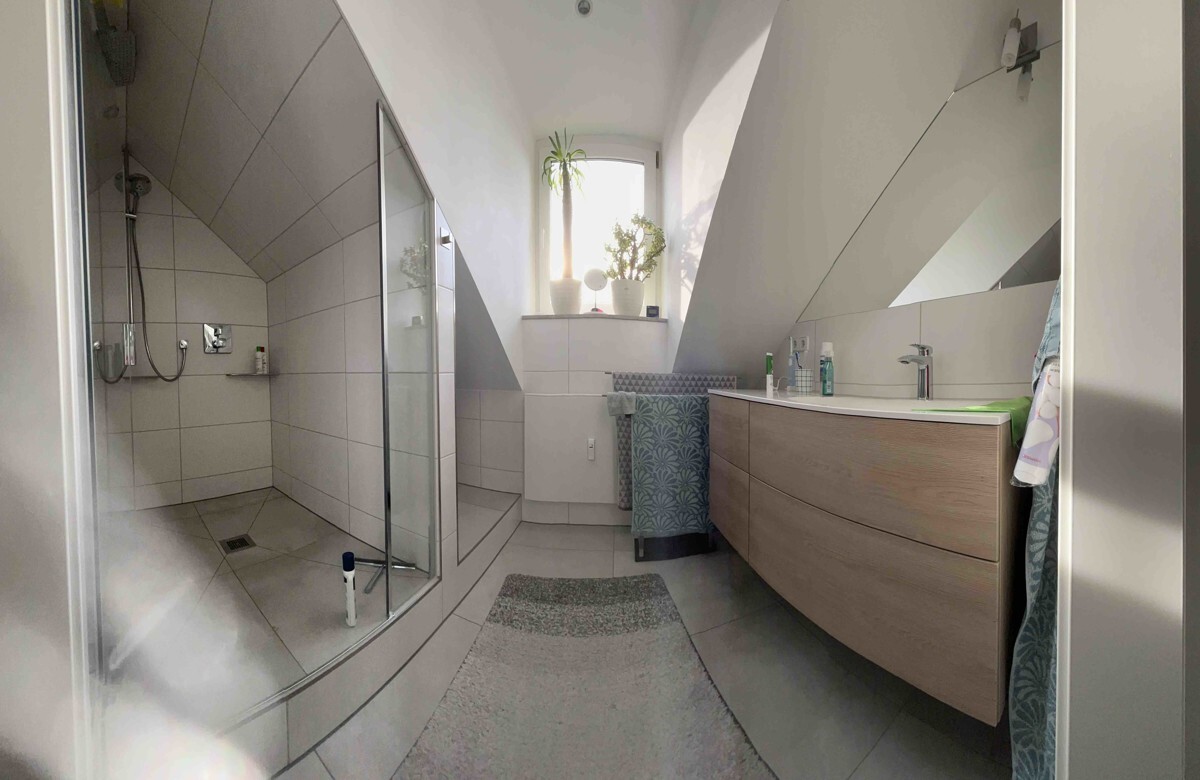 Badezimmer Dusche Panorama-Foto 1