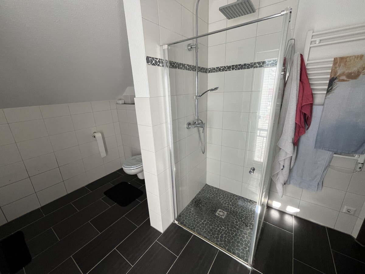 Großes Badezimmer