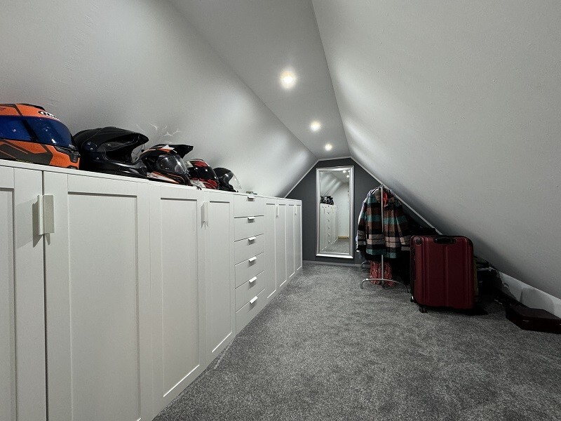 Kleiderschrank