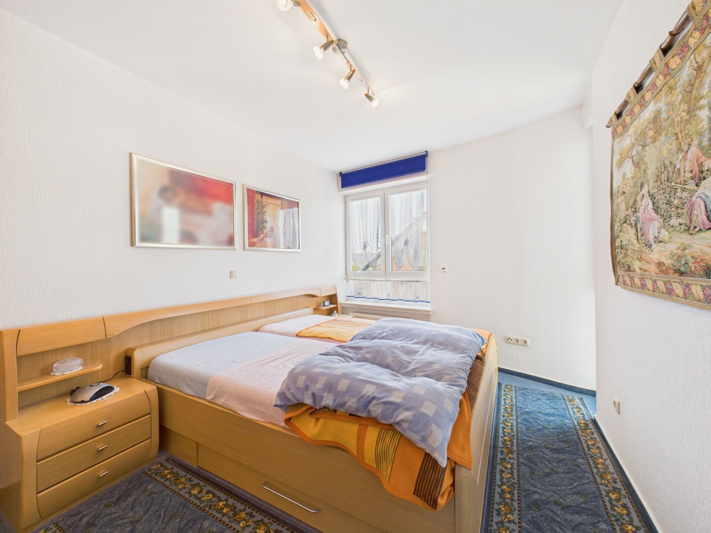 Schlafzimmer 1