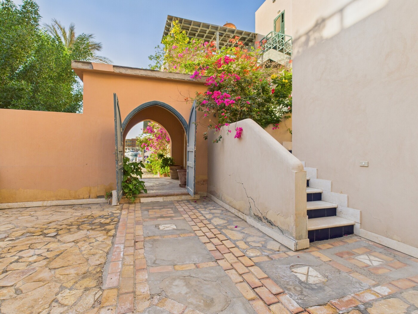 Außenbereich um die Immobilie