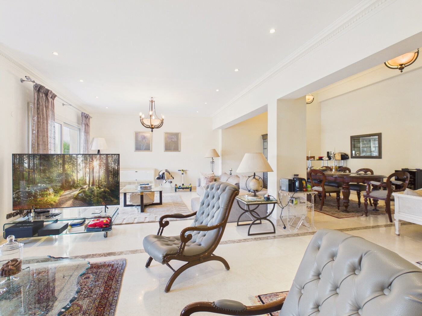 Owner Livingroom Second Floor 