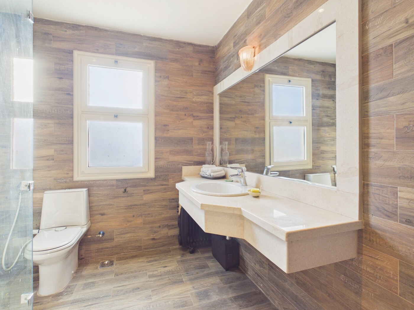 Guest Suite with RoofTop