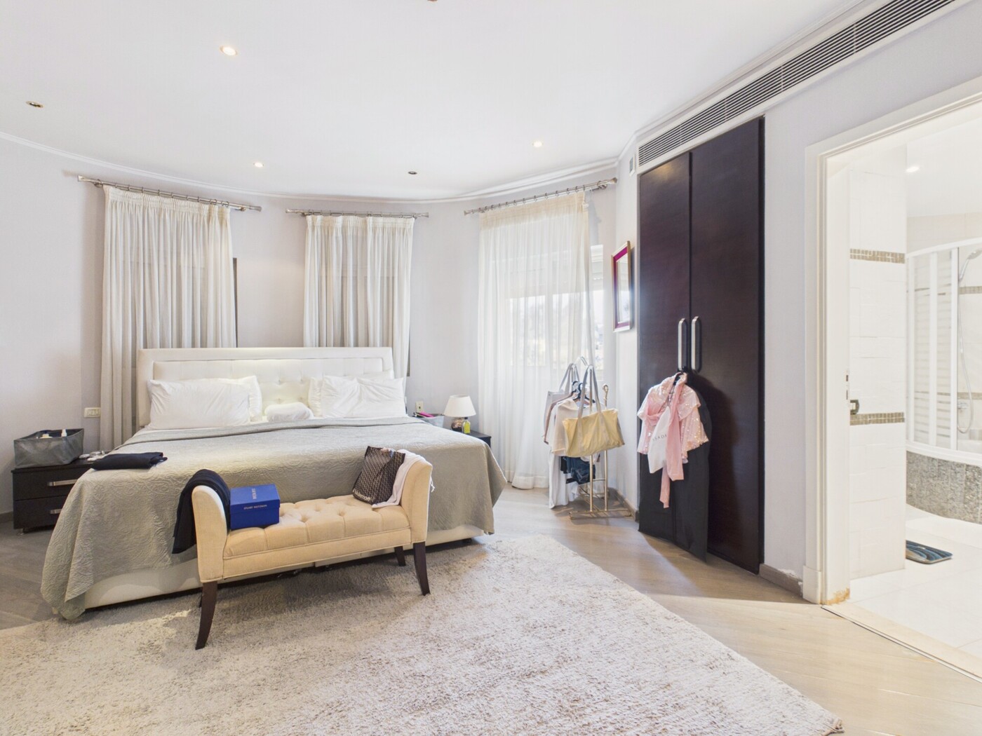 Guest Suite with RoofTop