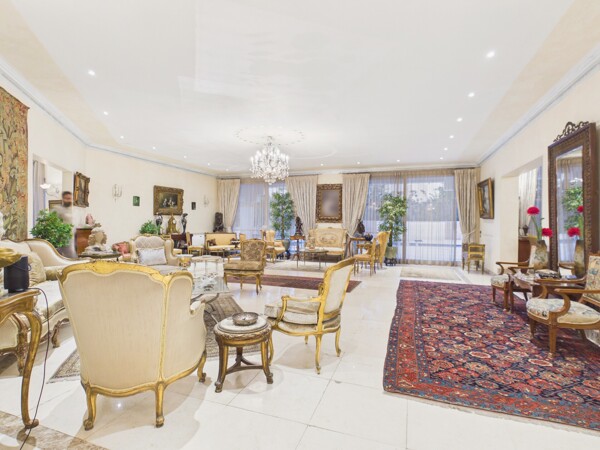 Master Livingroom