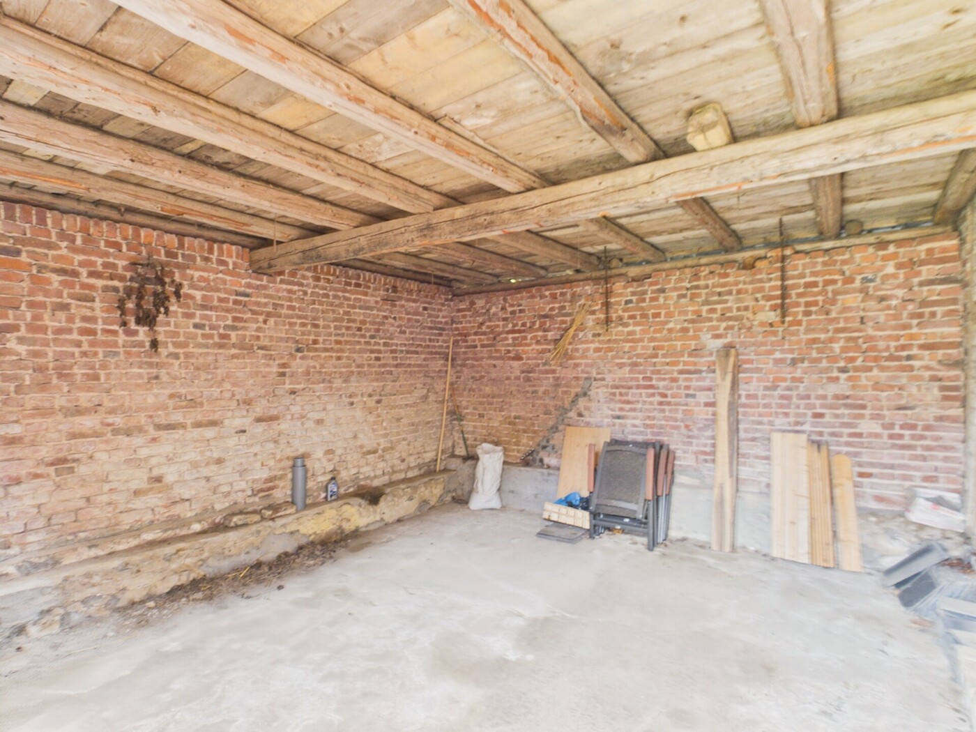 CAM05620G0-PR0069-STILL027