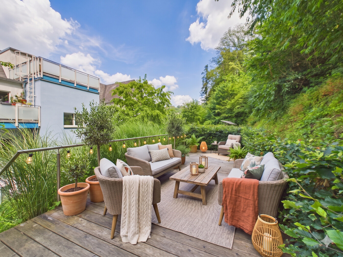 Privater Garten - KI möbliert