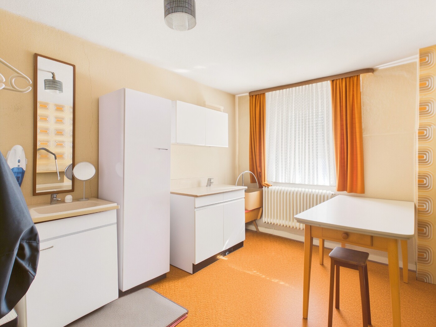 Zimmer (mit KI aufgeräumt)