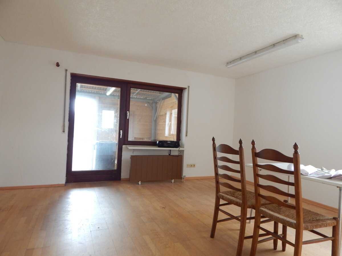 Büro EG