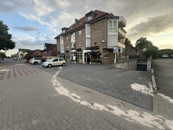 Straßenansicht