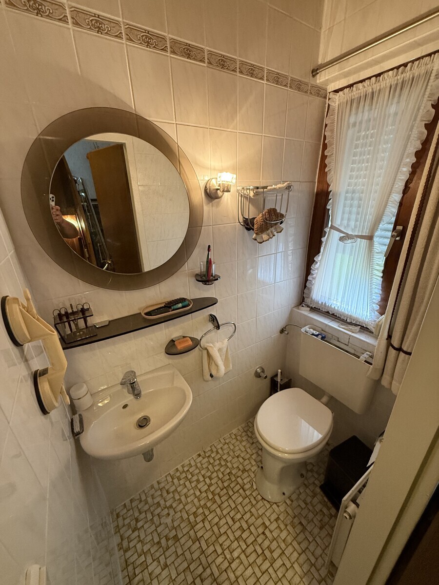 EG -- Gäste-WC