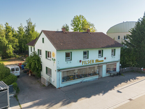 Wohn- und Geschäftshaus