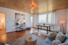 Wohn- Esszimmer mit Ausgang zur Loggia