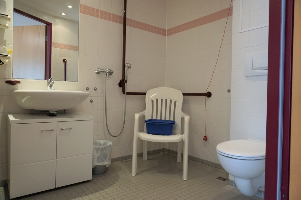 Badezimmer im Appartement (Beispiel)