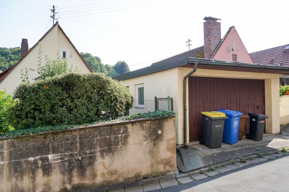 Ansicht Rückseite/Garage